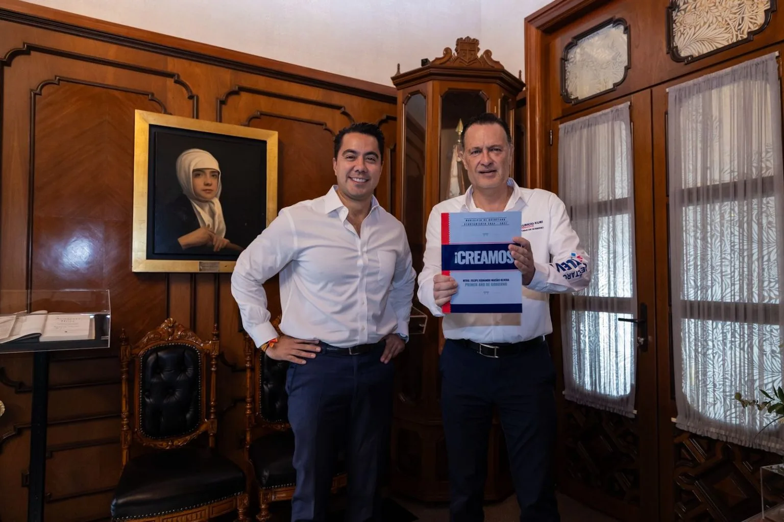 Felifer Macías entrega su Primer Informe de Gobierno al Gobernador del Estado