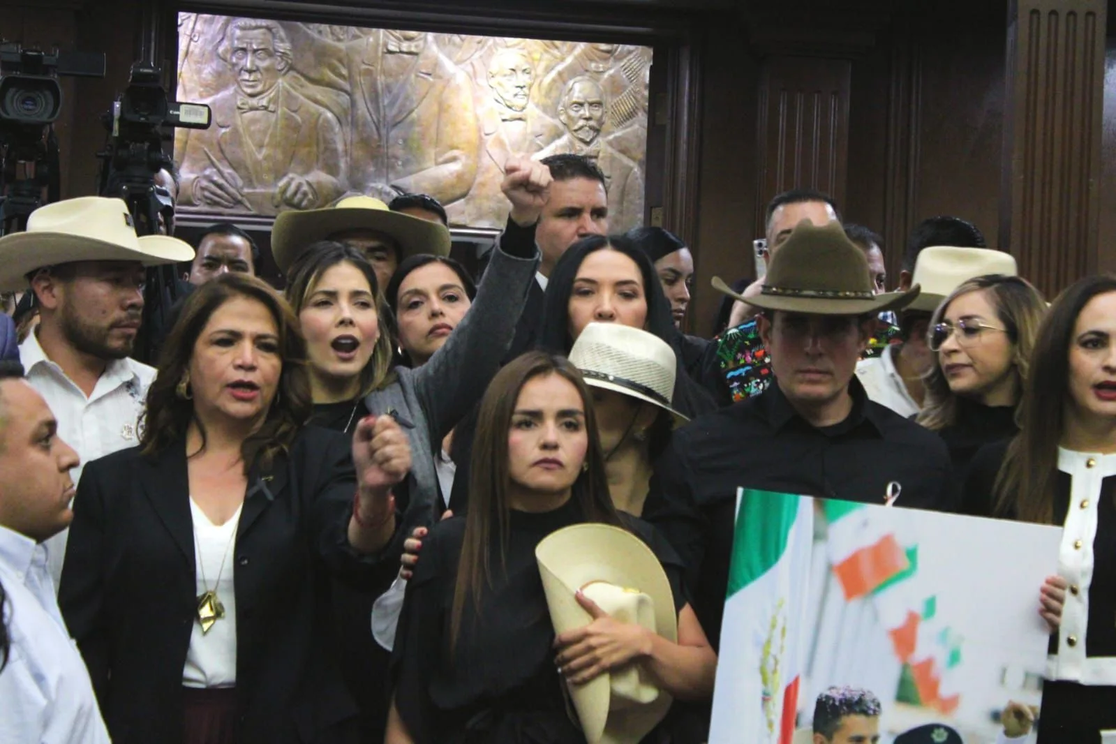 Brissa Arroyo muestra pleno respaldo a Grecia Quiroz, alcaldesa de Uruapan