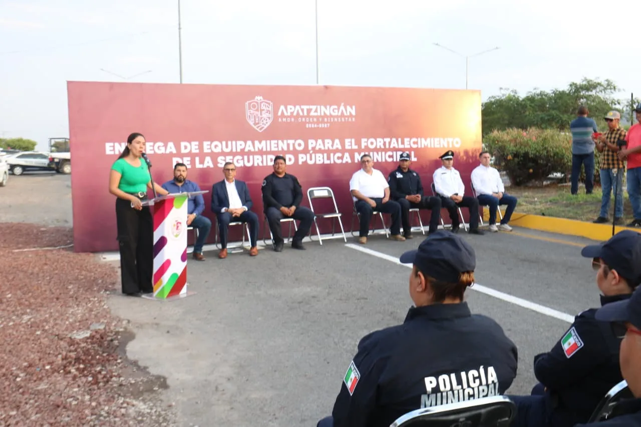 Gobierno de Apatzingán refuerza a la Policía Municipal con equipamiento y nuevas unidades
