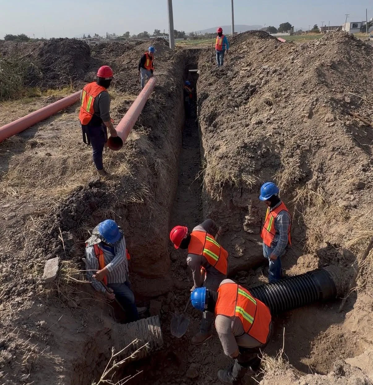 Moy Navaro cumple demanda histórica de drenaje en Yurécuaro