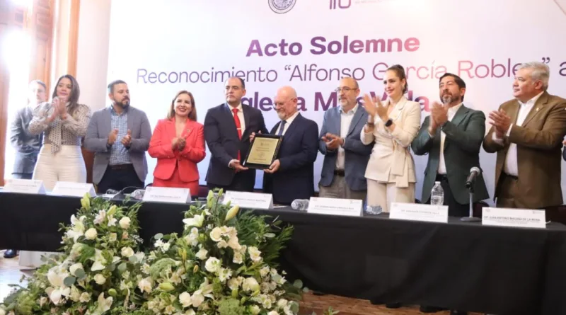 Congreso de Michoacán entregó el reconocimiento “Alfonso García Robles” a la Iglesia MasVida