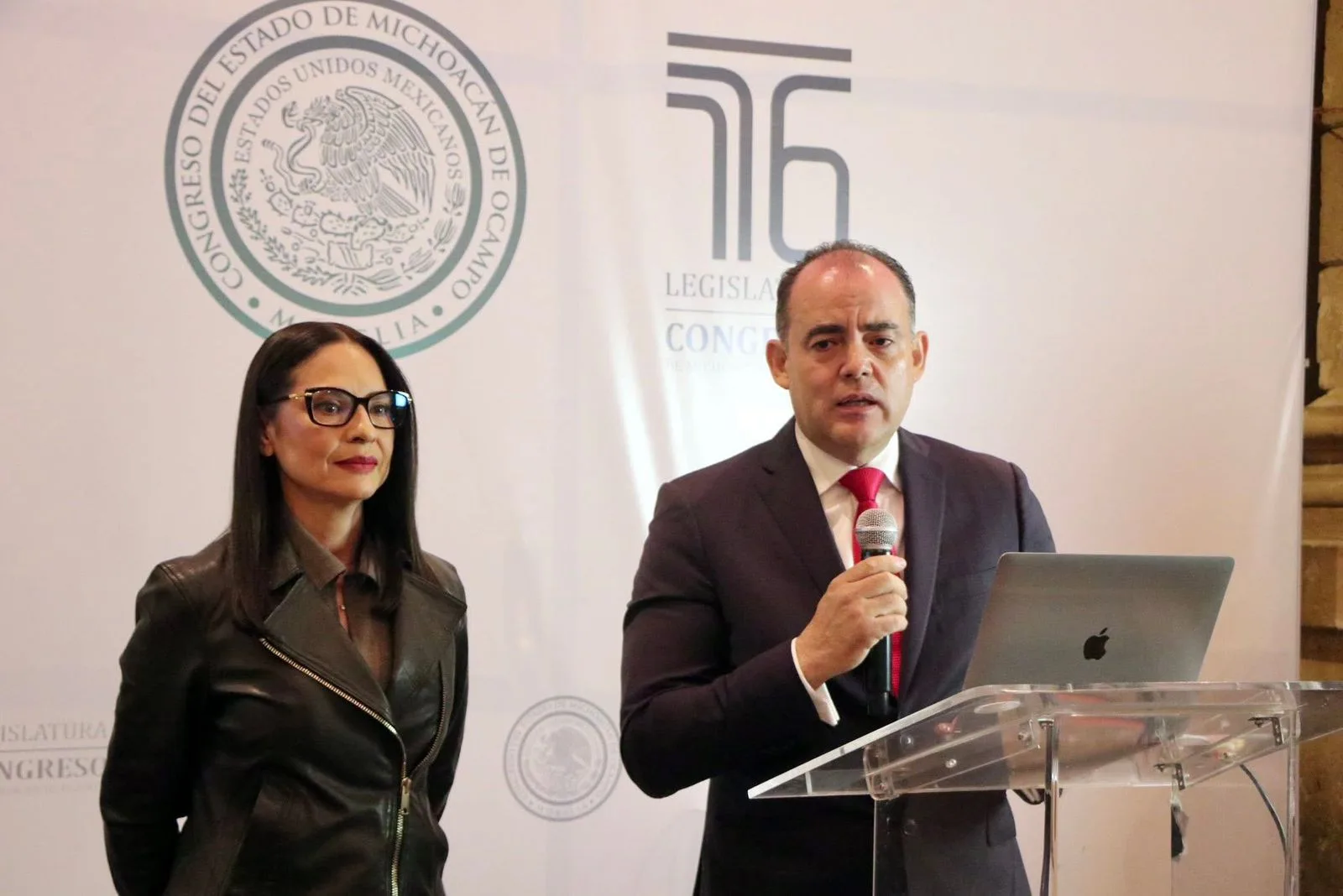 Fortalecen cultura de fiscalización en Michoacán: ayuntamientos y concejos comunales cumplen