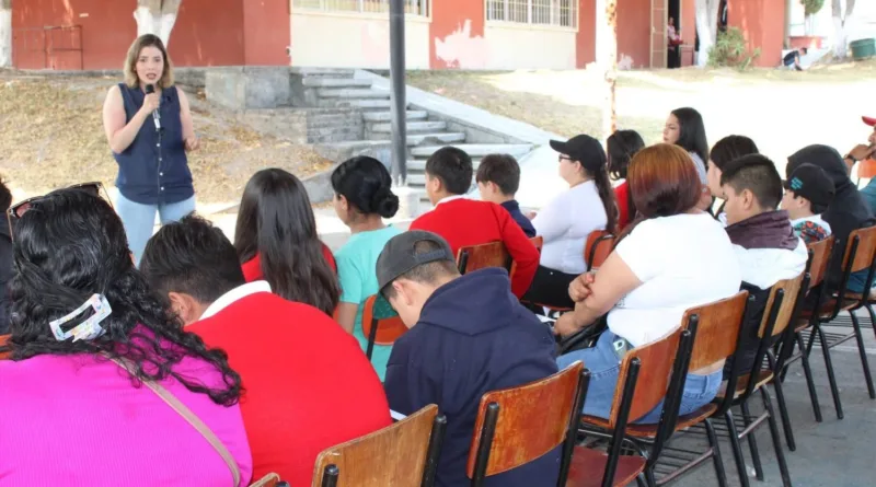 Brissa Arroyo impulsa prevención de adicciones en escuelas de Michoacán