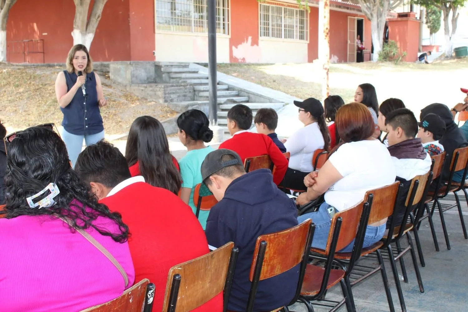 Brissa Arroyo impulsa prevención de adicciones en escuelas de Michoacán