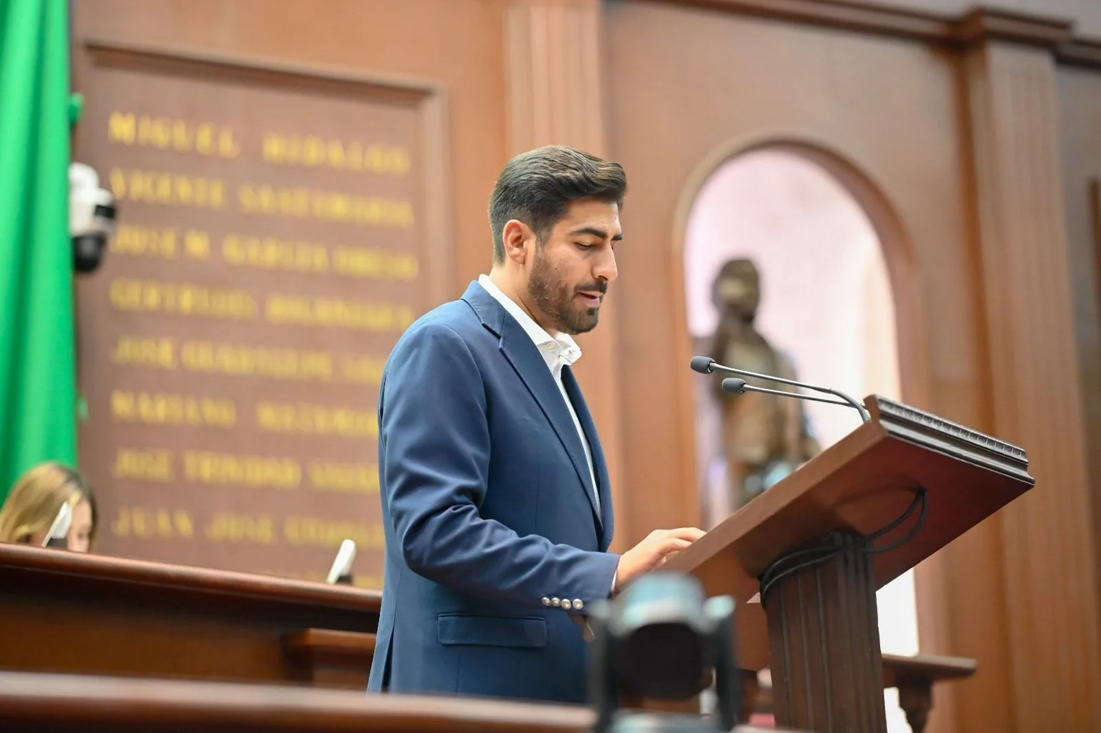 Poncho Chávez propone fortalecer sistema de protección a la niñez en Michoacán