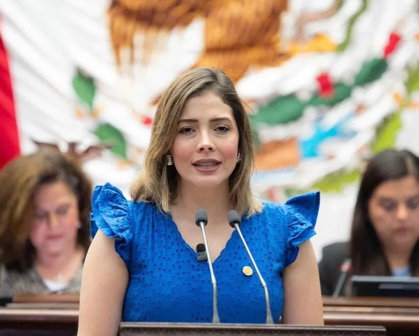 Brissa Arroyo impulsa reforma para garantizar seguridad digital