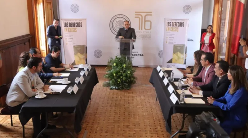 Presentan el libro “Los Derechos en Crisis” en el Congreso de Michoacán