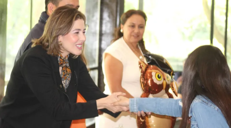 Educación de calidad también debe llegar a las comunidades rurales: Brissa Arroyo