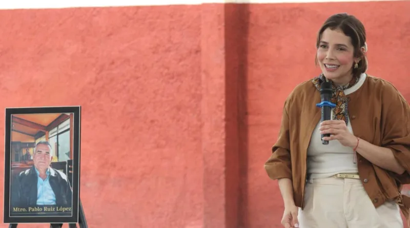 Brissa Arroyo participa en homenaje póstumo al maestro Pablo Ruiz López y destaca su legado social