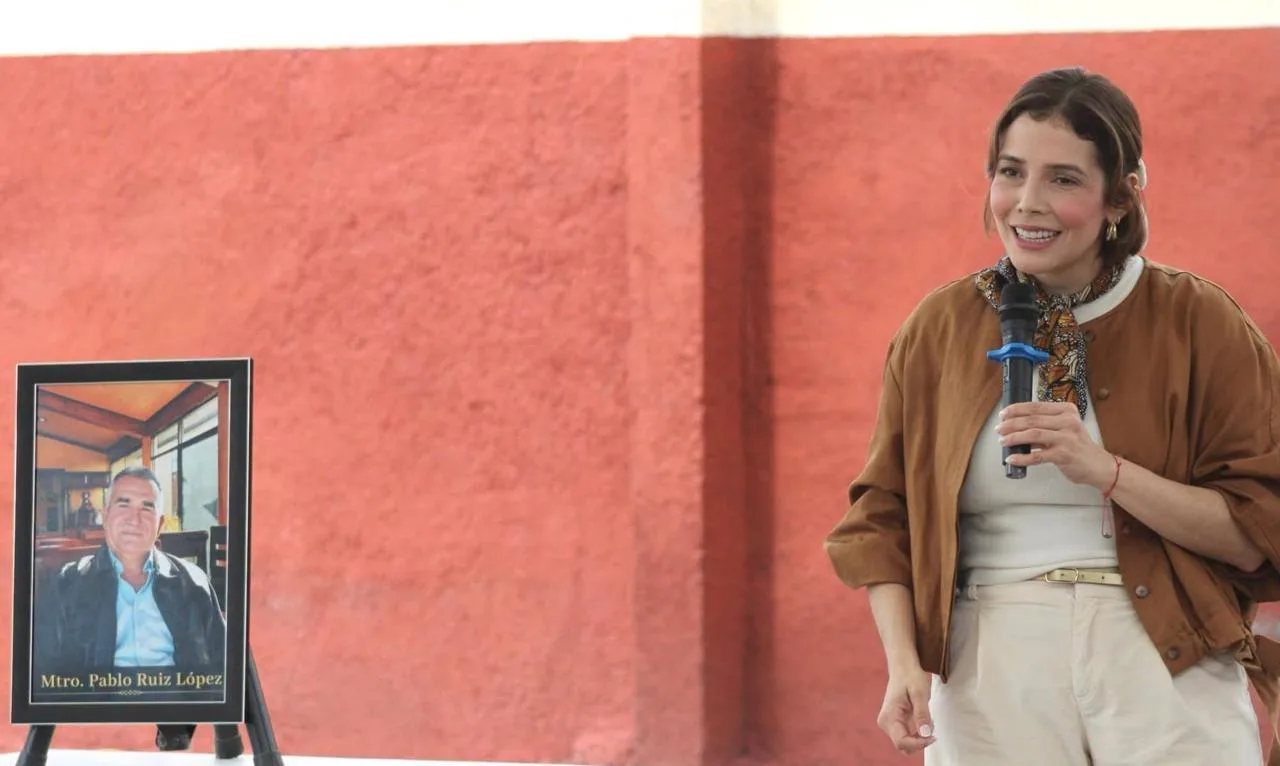 Brissa Arroyo participa en homenaje póstumo al maestro Pablo Ruiz López y destaca su legado social