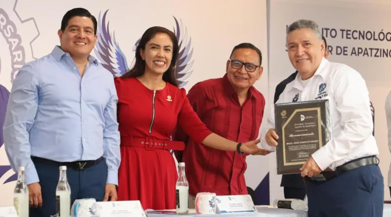 TecNM Apatzingán celebra 32 años de formación profesional
