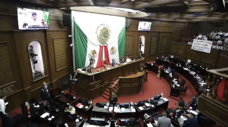 Congreso de Michoacán Aprueba Entregar la Condecoración al Mérito Médico