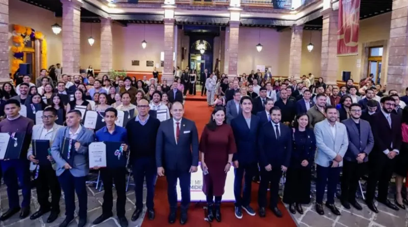 Congreso de Michoacán Reconoce a 23 Jóvenes por su Talento y Aportaciones a la Sociedad