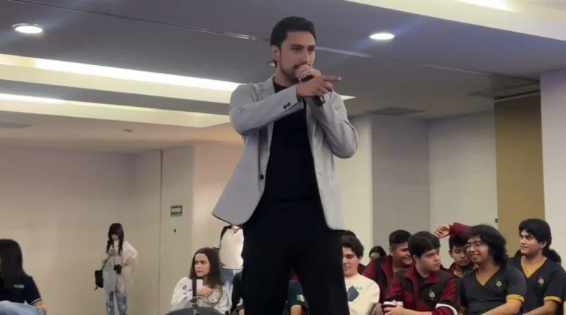 Jorge Mario López Ceja y Antonio Larios Acercan la Tecnología a Estudiantes de Morelia