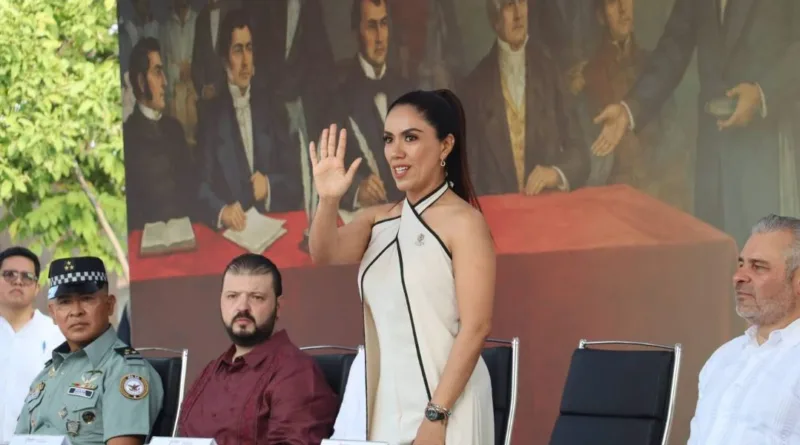 Con Ofrenda Guardia de Honor y Desfile Apatzingán Recuerda su Legado Histórico.